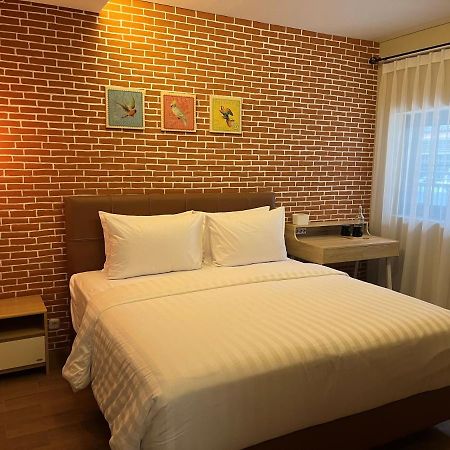 Lugano Arte Homestay Джакарта Екстериор снимка