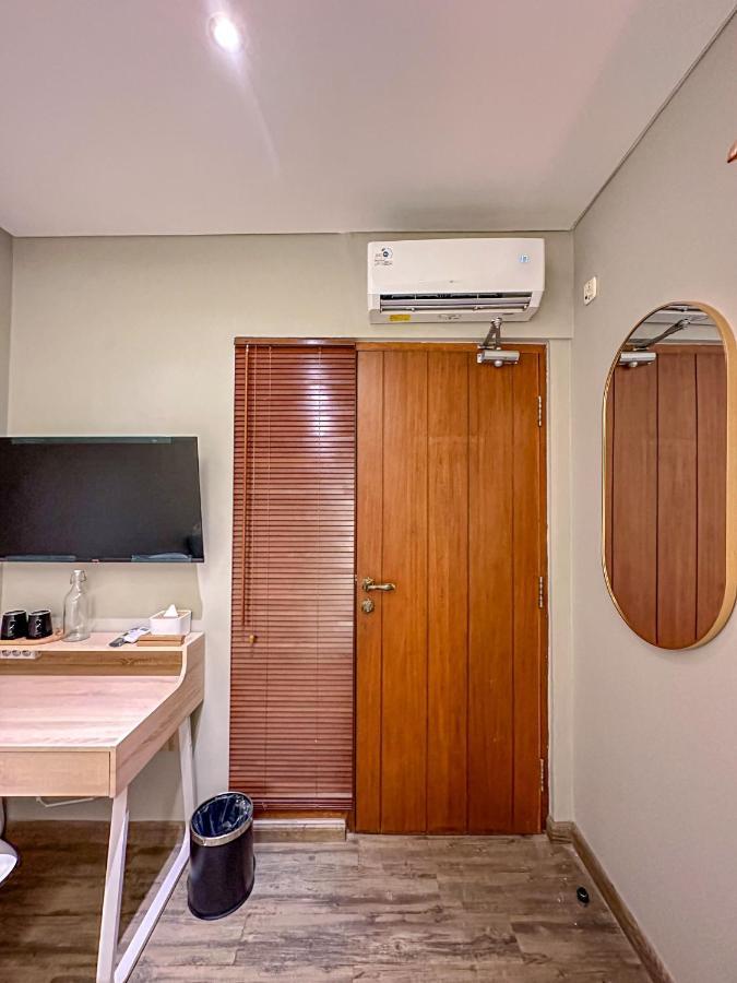 Lugano Arte Homestay Джакарта Екстериор снимка