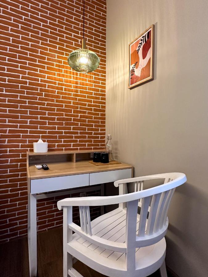 Lugano Arte Homestay Джакарта Екстериор снимка