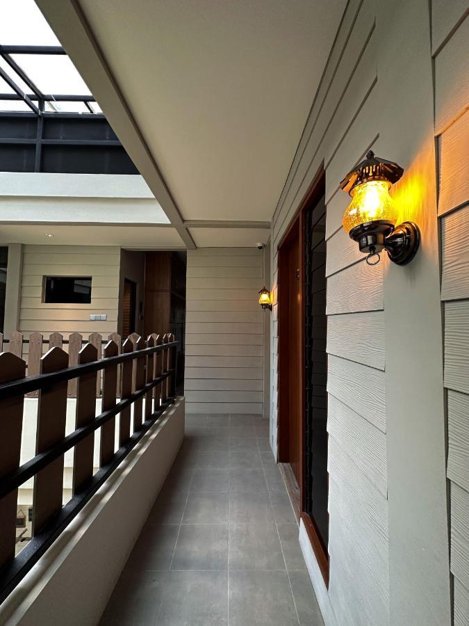 Lugano Arte Homestay Джакарта Екстериор снимка