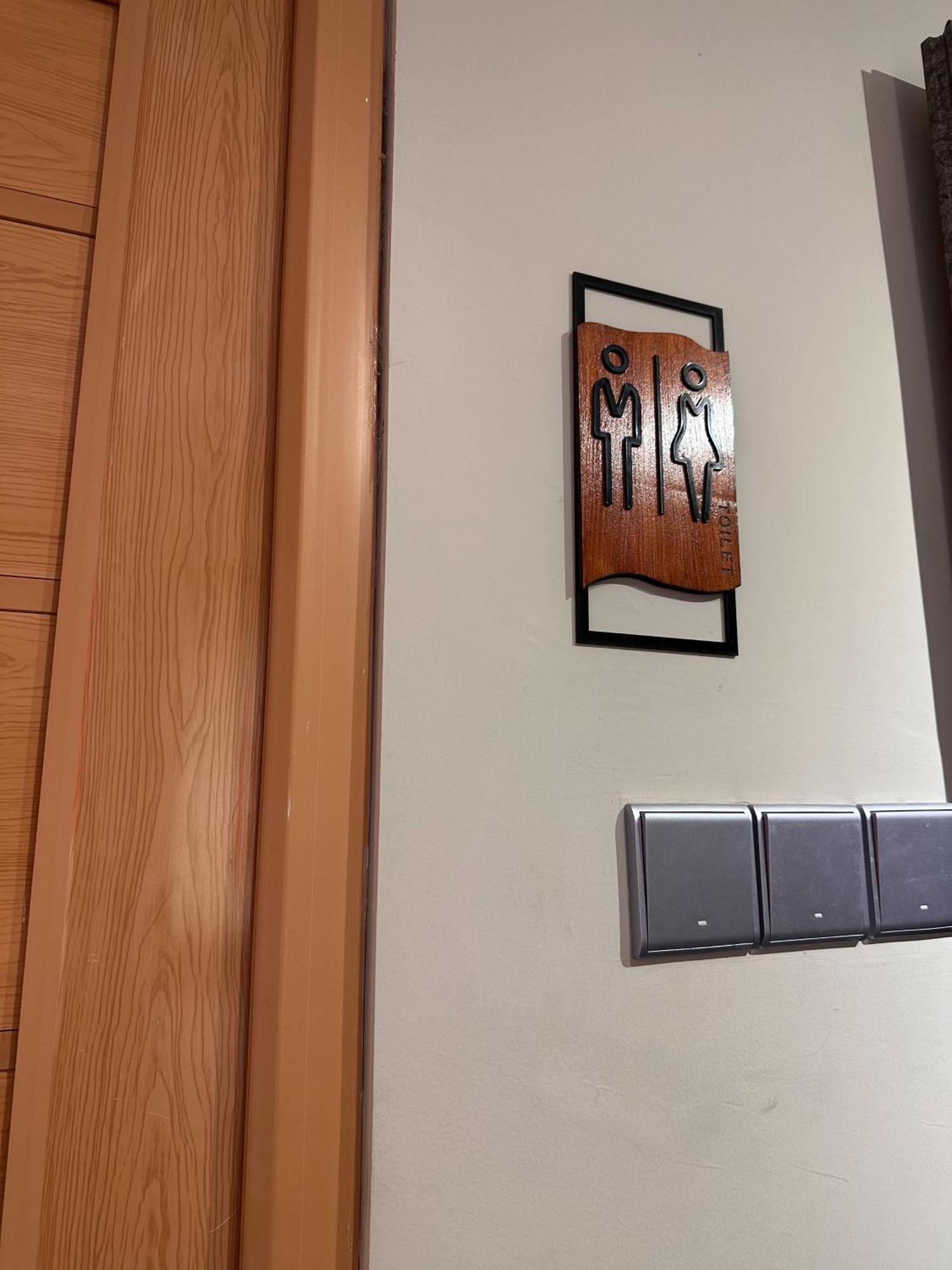 Lugano Arte Homestay Джакарта Екстериор снимка